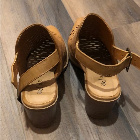 Etc! Ankle booties GUC - Picture 2 of 4